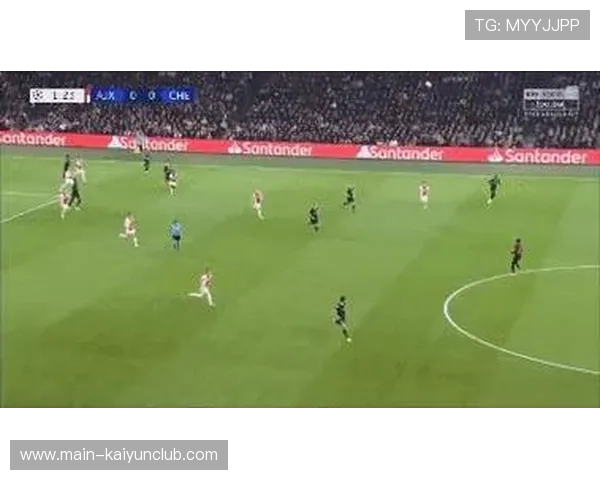 皇家马德里宽度推进扩张明显形成外线压制