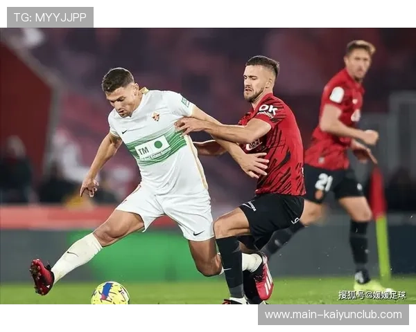 阿贾克斯快速传切：以速度与思维征服对手的足球美学