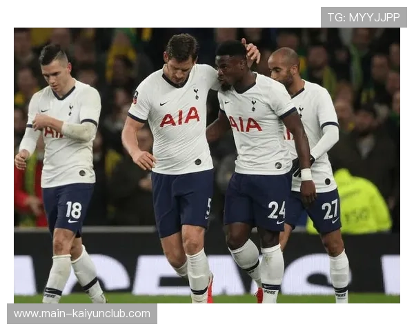 热刺中场回追体现防守坚韧,勇敢挑战英超最强对手 热刺中场回追体现防守坚韧,勇敢挑战英超最强对手