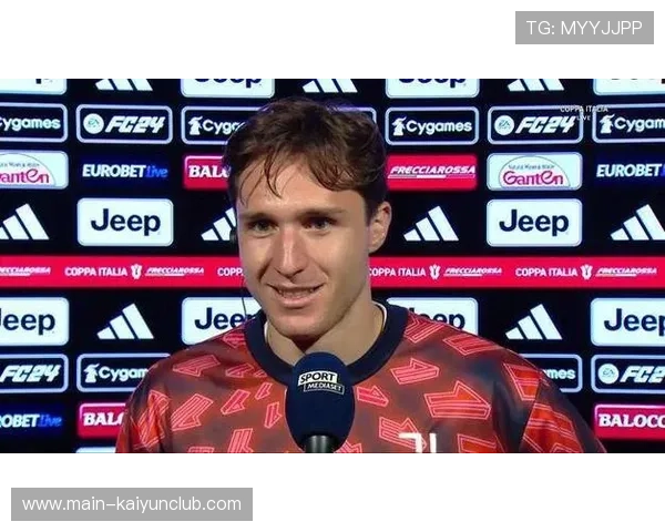 尤文快速倒脚形成空间,基耶萨一脚贴地射门 尤文快速倒脚形成空间,基耶萨一脚贴地射门