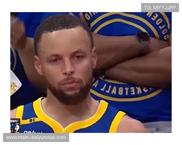 勇士战术演练:库里与格林连线测试多变出手 勇士战术演练:库里与格林连线测试多变出手